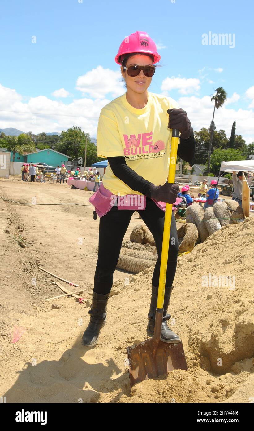 Nadia Bjorlin during the 'Habitat for Humanity' Help Build Affordable Housing project in the San Fernando Valley, California Stock Photo
