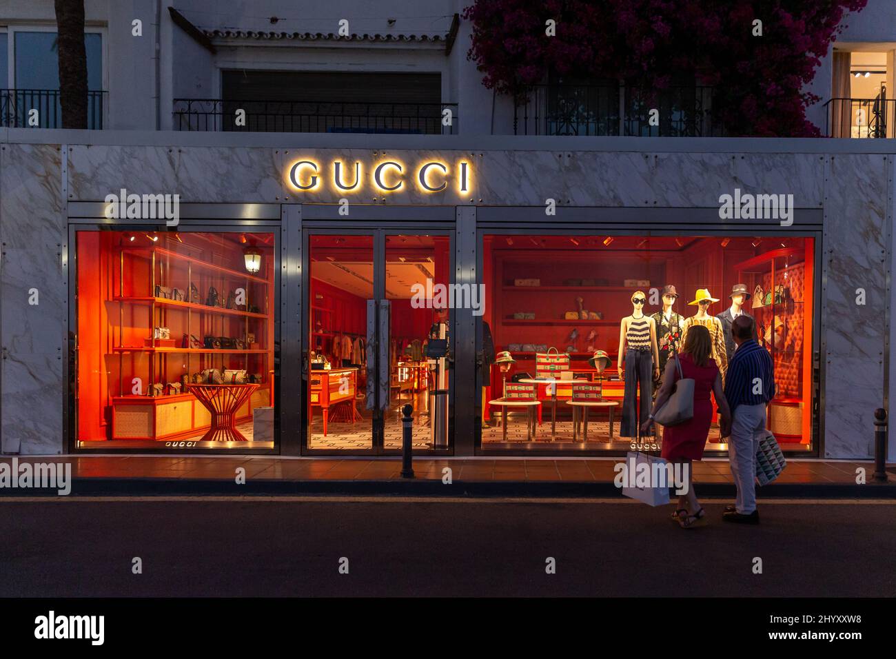 Gucci store las vegas hi-res stock photography and images - Alamy