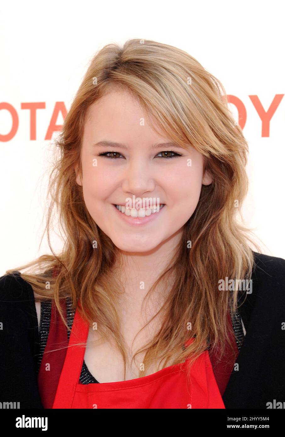 Taylor Spreitler at the 2010 Los Angeles Mission Christmas Eve Food and
