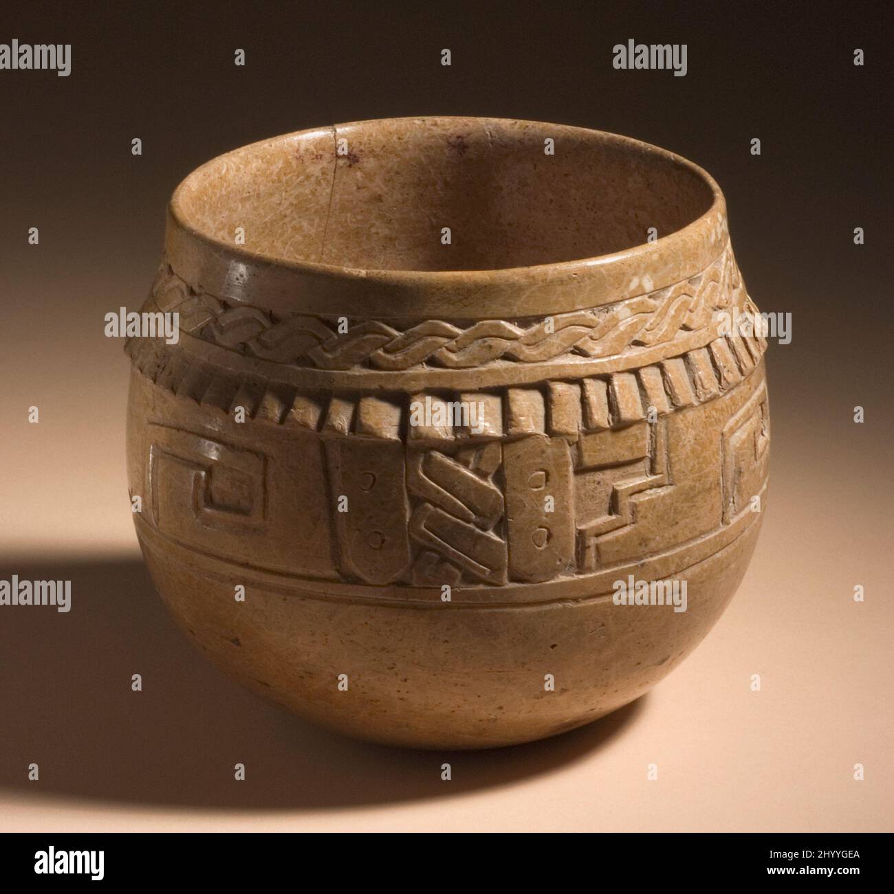 Bowl. Mexico, Yucatán, Northern Lowlands, Maya, 750–900 CE. Ceramics. Slate ware ceramic Stock Photo