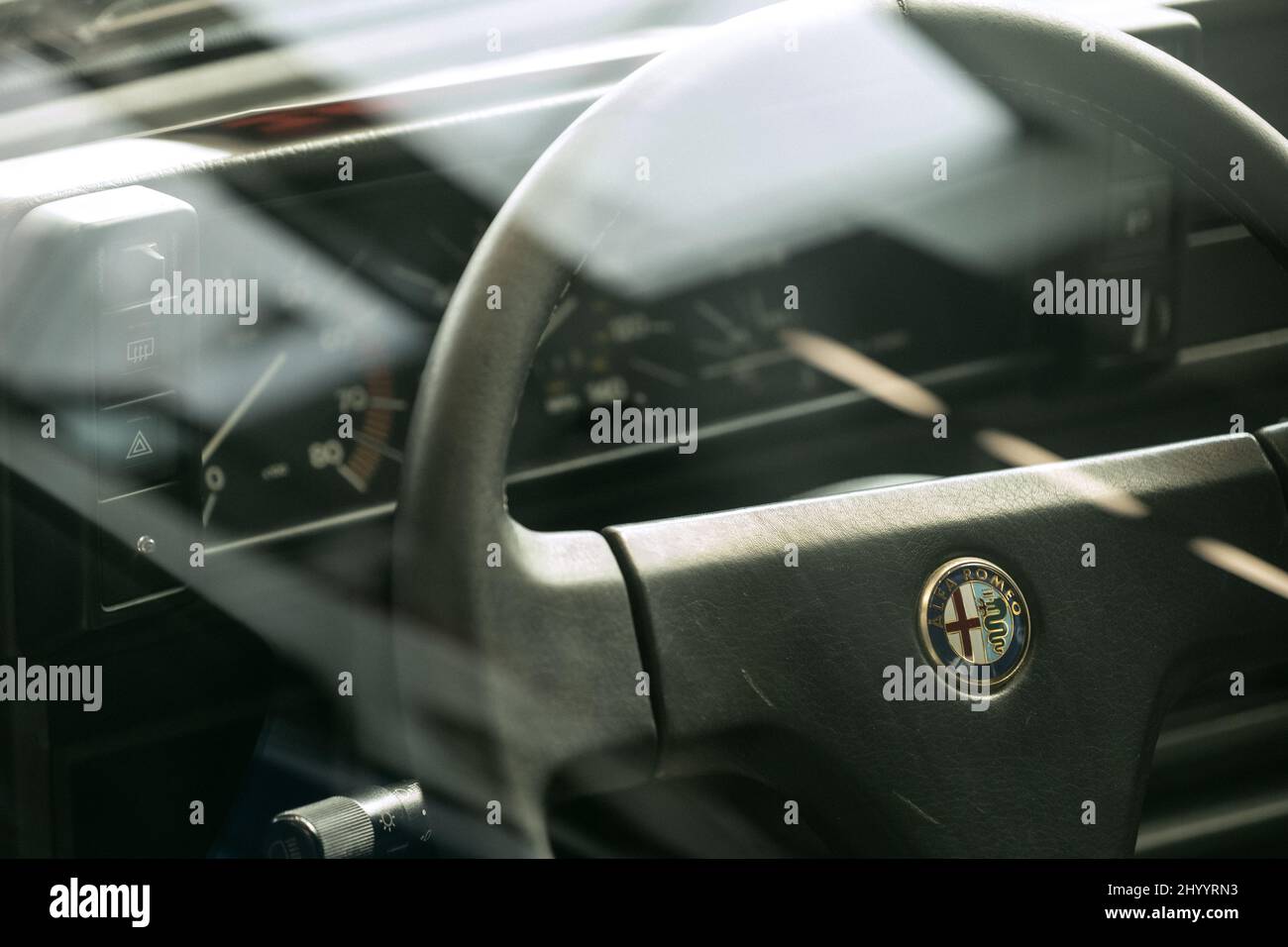 Alfa Romeo 155 Steering Wheel Through the window Stock Photo