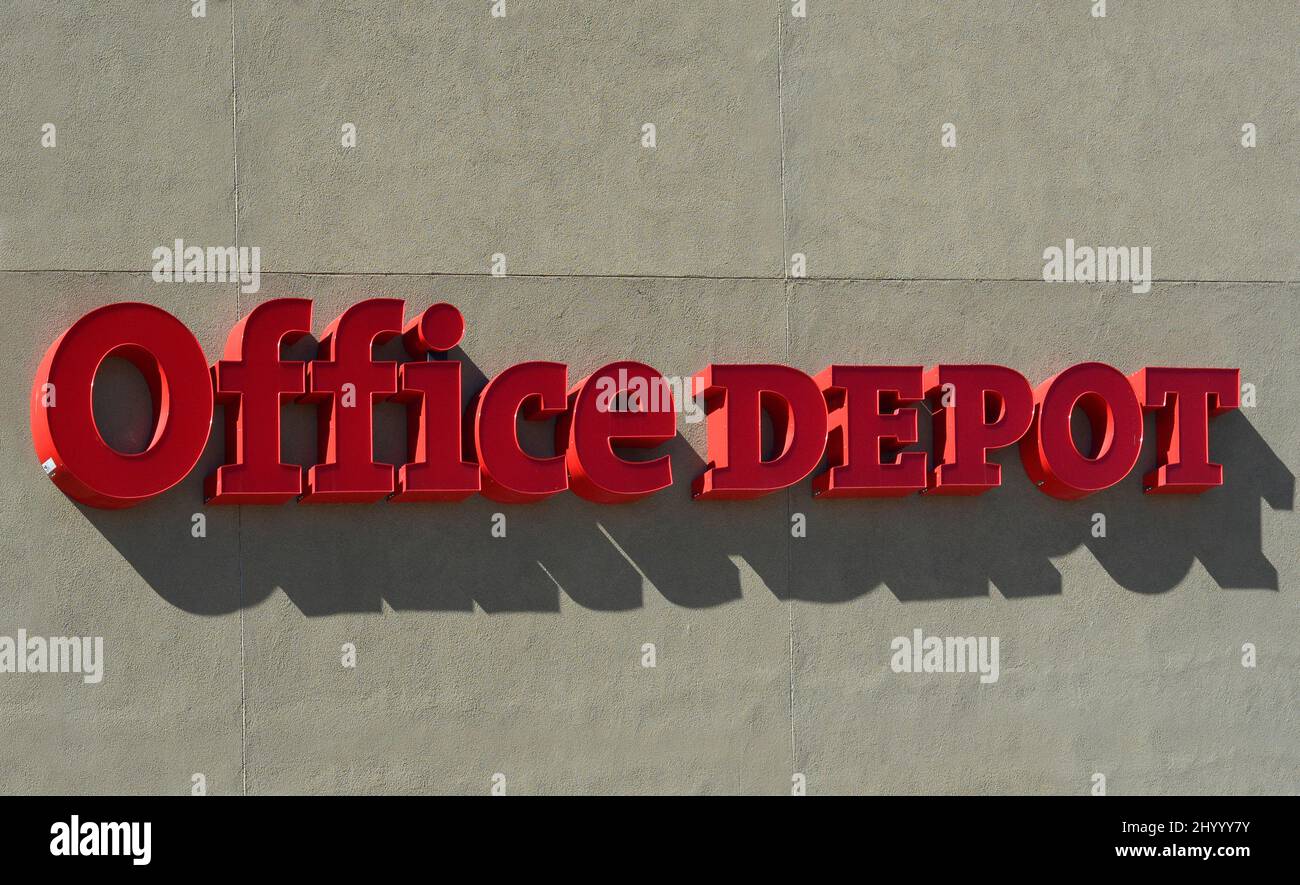The front facade of an Office Depot store in Santa Fe, New Mexico Stock