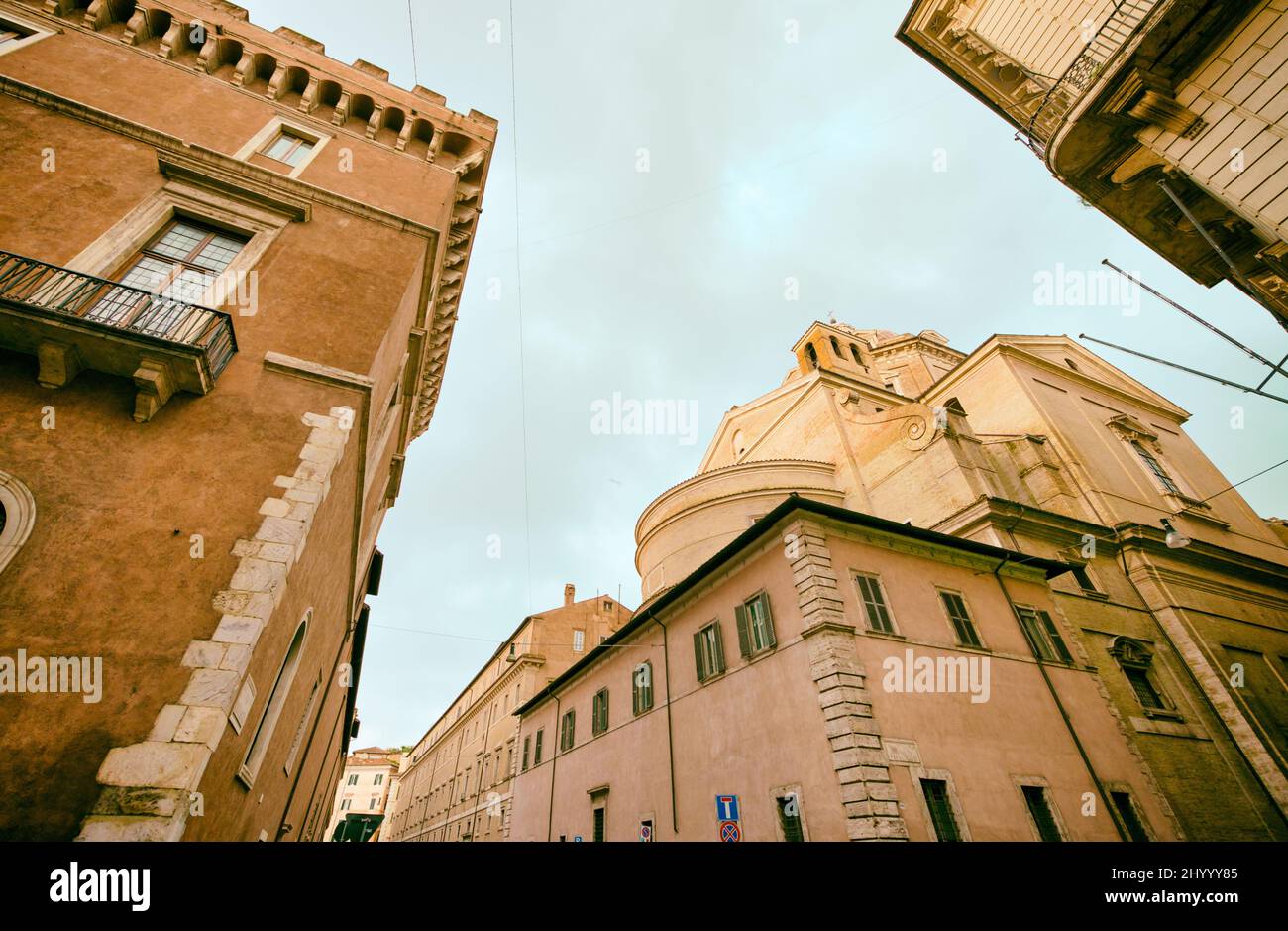 Rome italy apartment buildings in hi-res stock photography and images ...