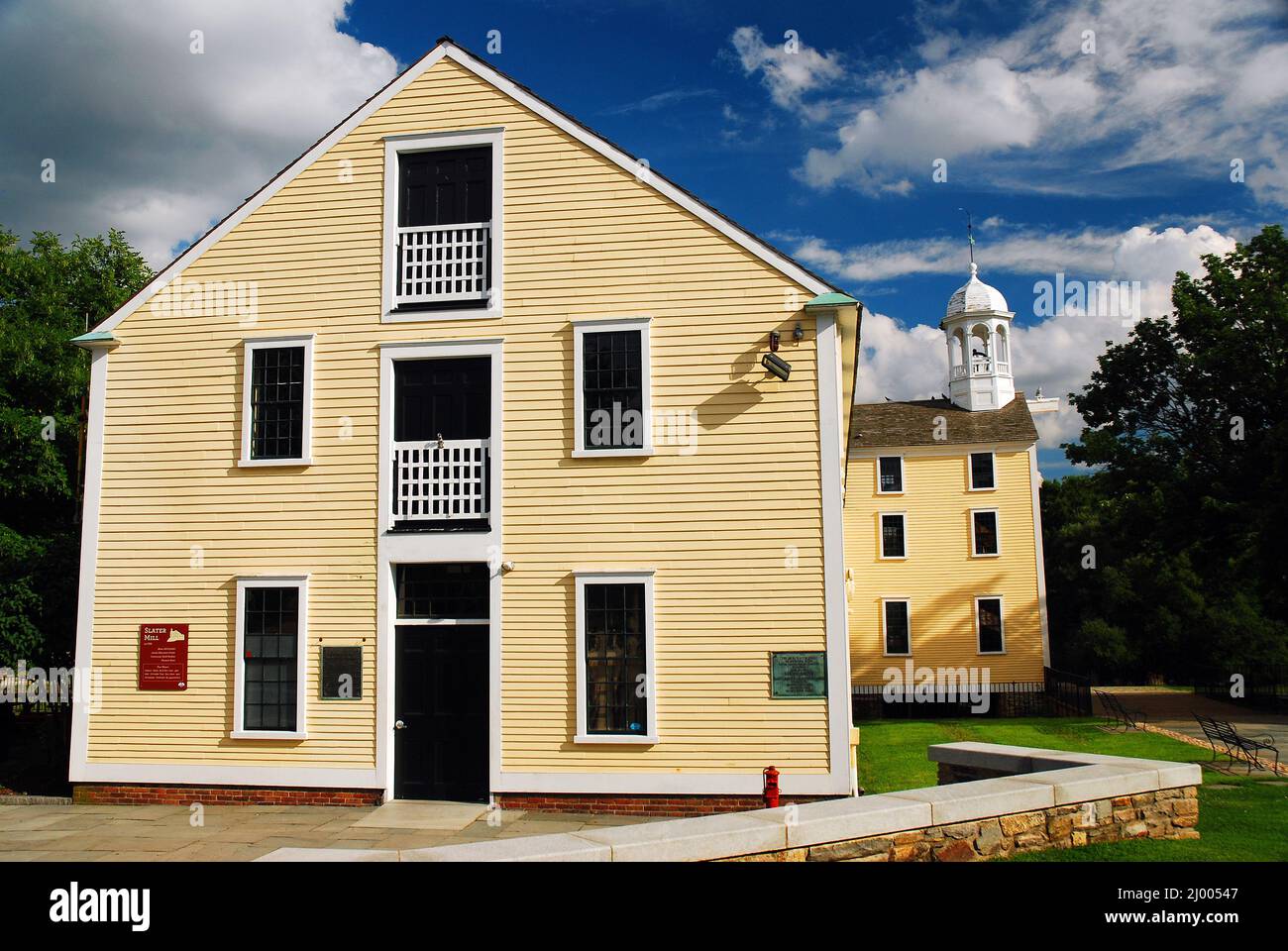 Historic downtown pawtucket ri hires stock photography and images Alamy