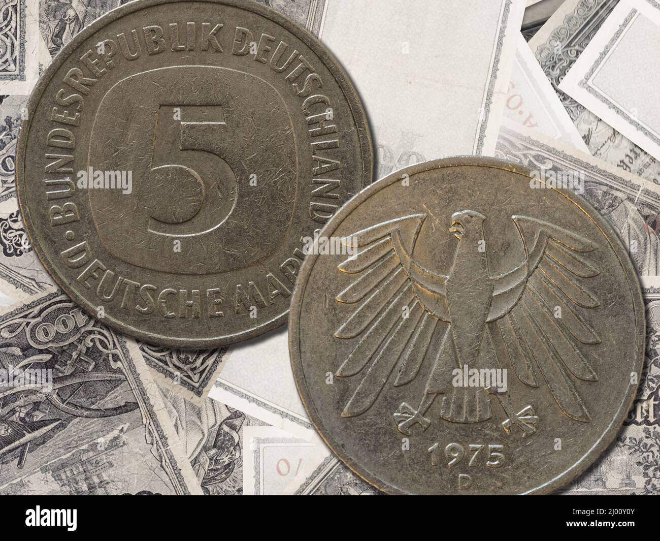 Deutsche mark coin hi-res stock photography and images - Alamy