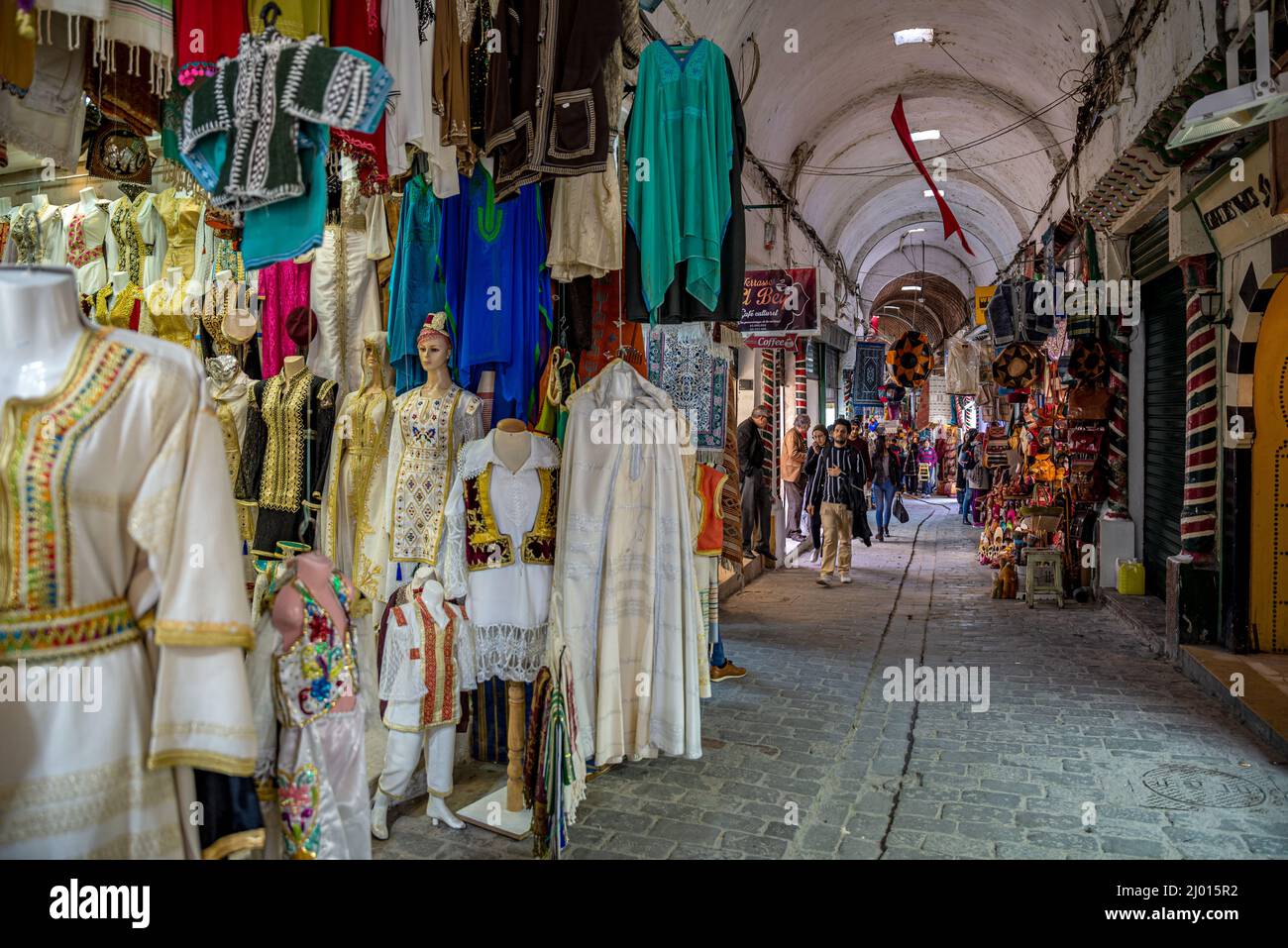 Shops in the medina bazaar of Tunis, Tunisia Stock Photo