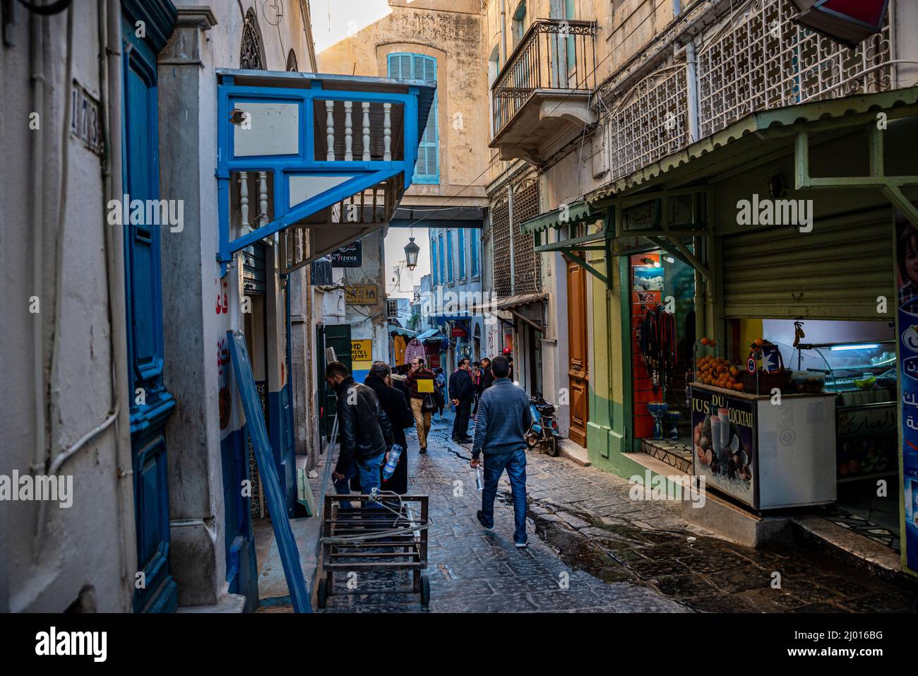 Crowded pedestrian alleway in medina (old town) of Tunis, Tunisia Stock Photo