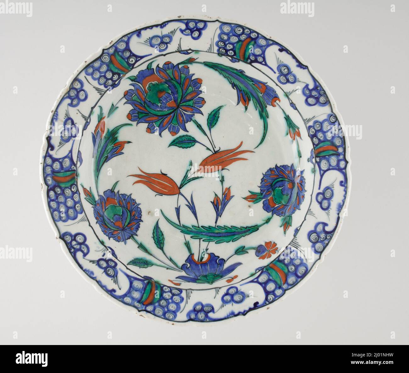 Plate. Turkey, Iznik, second half of 16th century. Ceramics. Fritware
