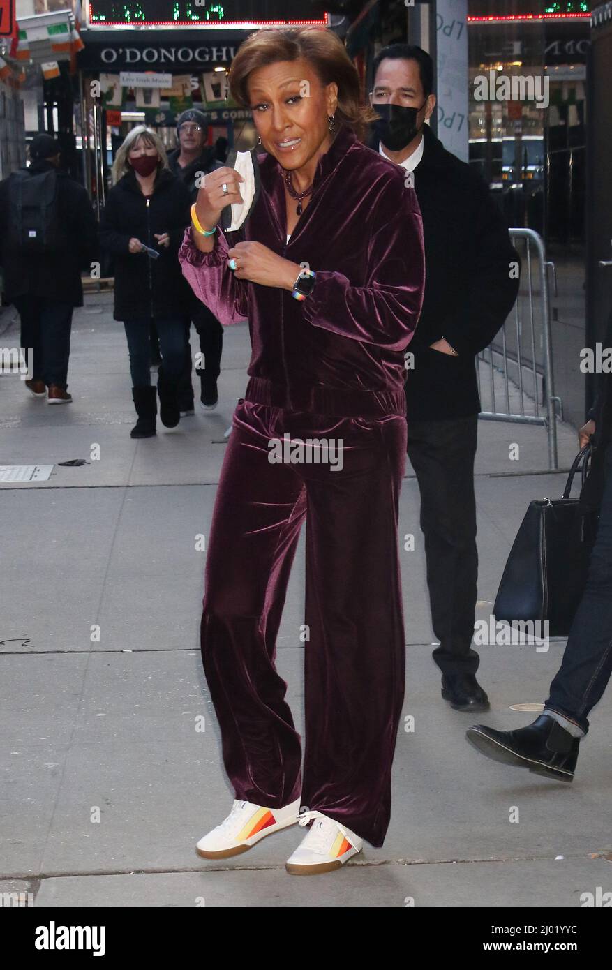 New York, NY, USA. 15th Mar, 2022. Robin Roberts seen exiting ABC