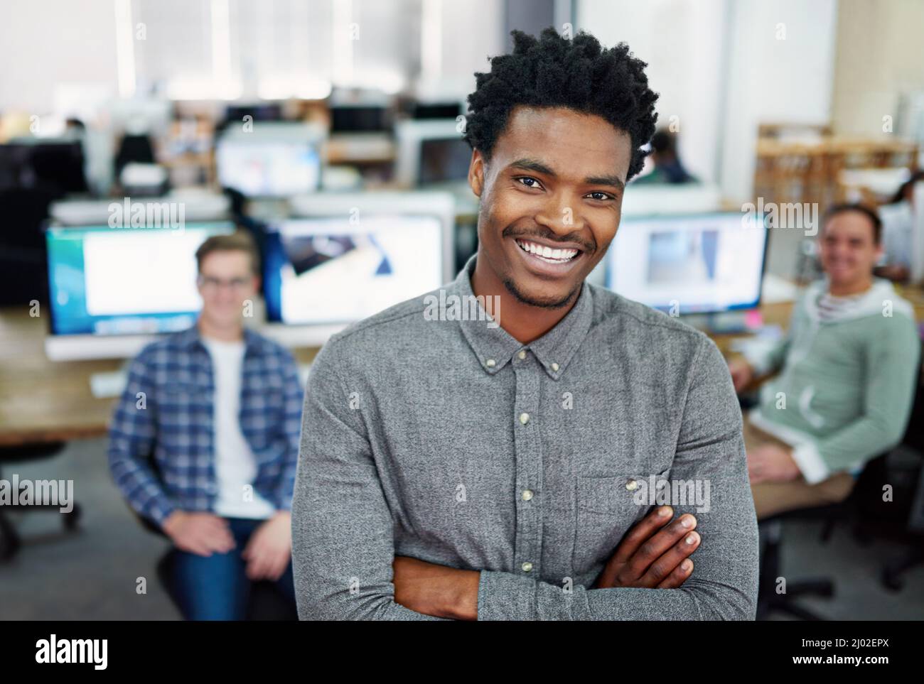 Teamwork smile portrait young hi-res stock photography and images - Alamy