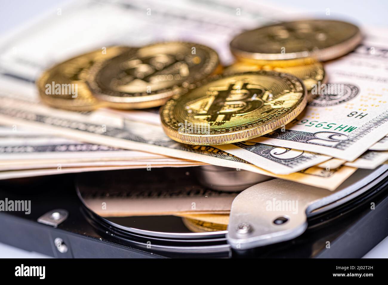 Gold hdd hi-res stock photography and images - Page 3 - Alamy