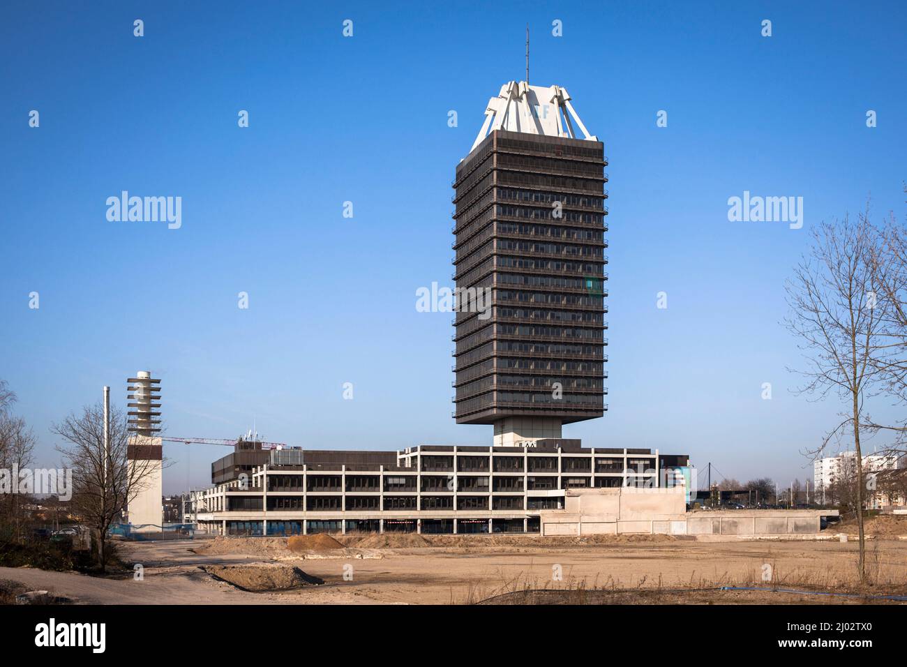high-rise building of the Deutschlandfunk (German public broadcasting radio station) in the district Raderberg, Cologne, Germany. Hochhaus des Deutsch Stock Photo