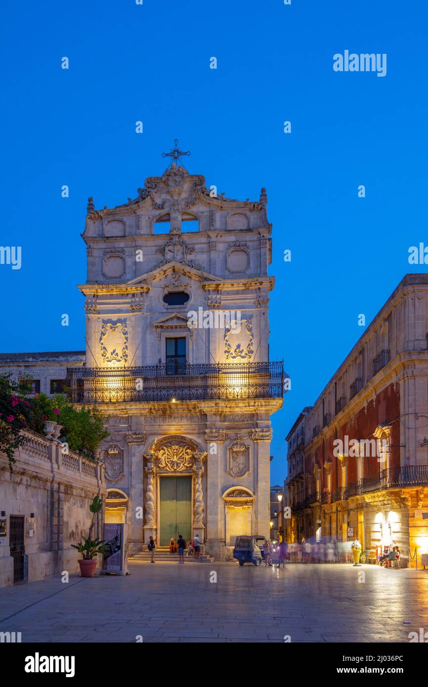 Church of Santa Lucia alla Badia, Piazza Duomo, Ortigia, Siracusa, Sicily, Italy, Europe Stock Photo