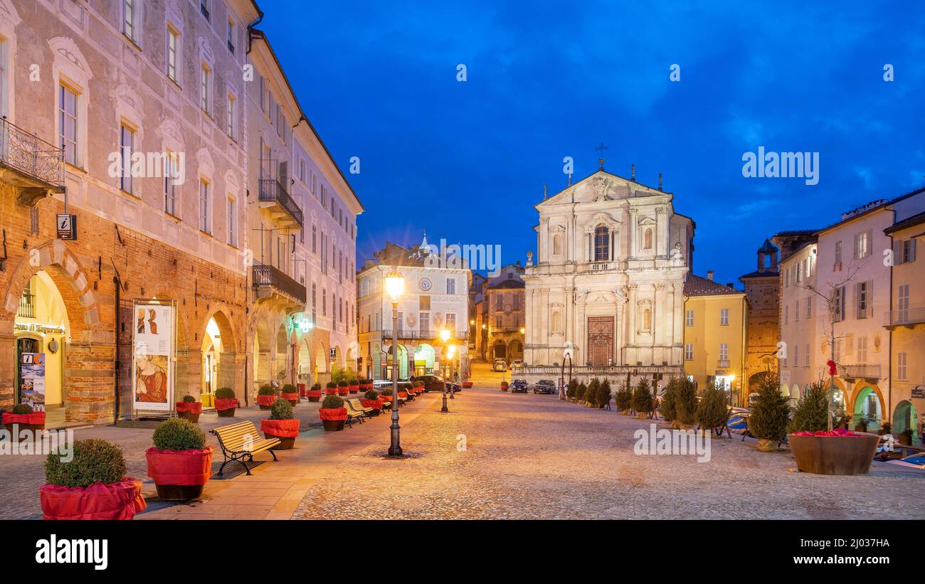 Piazza Maggiore, Mondovi, Cuneo, Piedmont, Italy, Europe Stock Photo