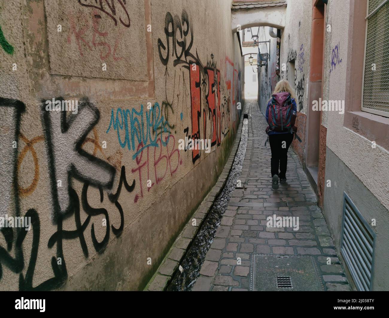 Schmiererei an den Wänden in der Altstadt von Freiburg im Breisgau, Baden-Würtemberg, Deutschland  /  Graffiti on the walls in the old town of Freibur Stock Photo