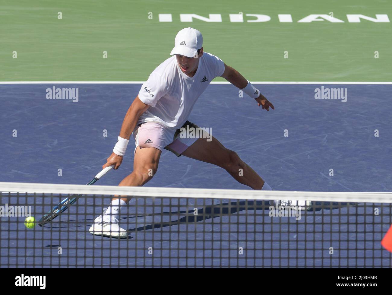 Indian Wells, California on March 15, 2022: Jaume Munar (ESP) is defeated by Taylor Fritz (USA) 4-6, 6-2, 6-7 (2-7), at the BNP Paribas Open being played at Indian Wells Tennis Garden in Indian Wells, California on March 15, 2022: © Karla Kinne/Tennisclix/CSM Credit: Cal Sport Media/Alamy Live News Stock Photo