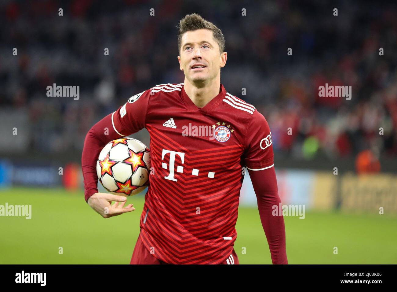Fußball spielball hi-res stock photography and images - Alamy