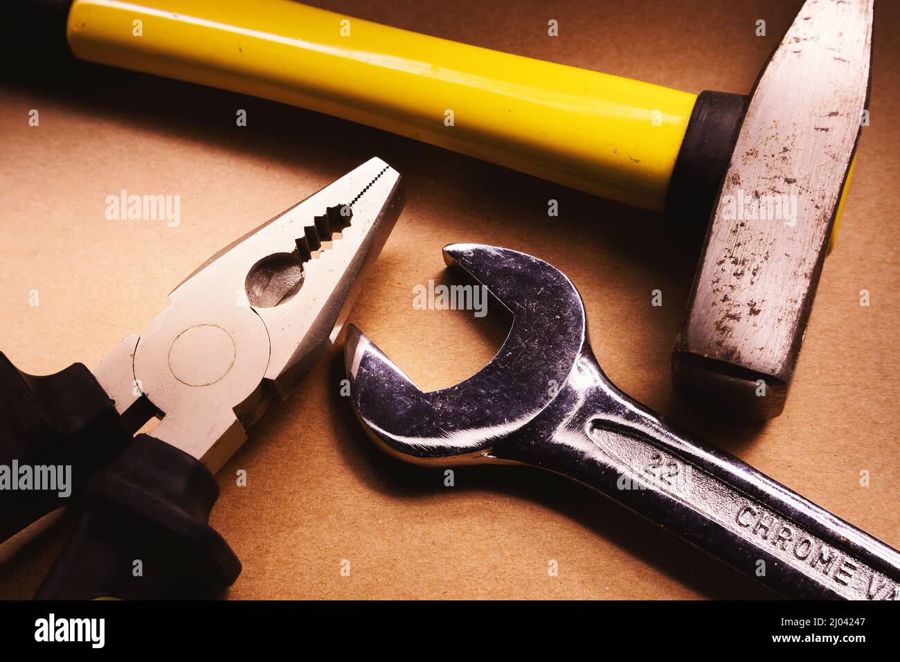 Hammer and pincers hires stock photography and images Alamy
