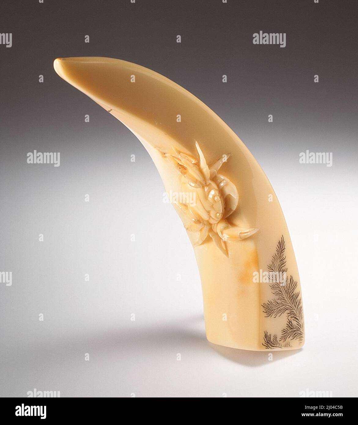 Carved ivory tusk japanese hi-res stock photography and images - Alamy