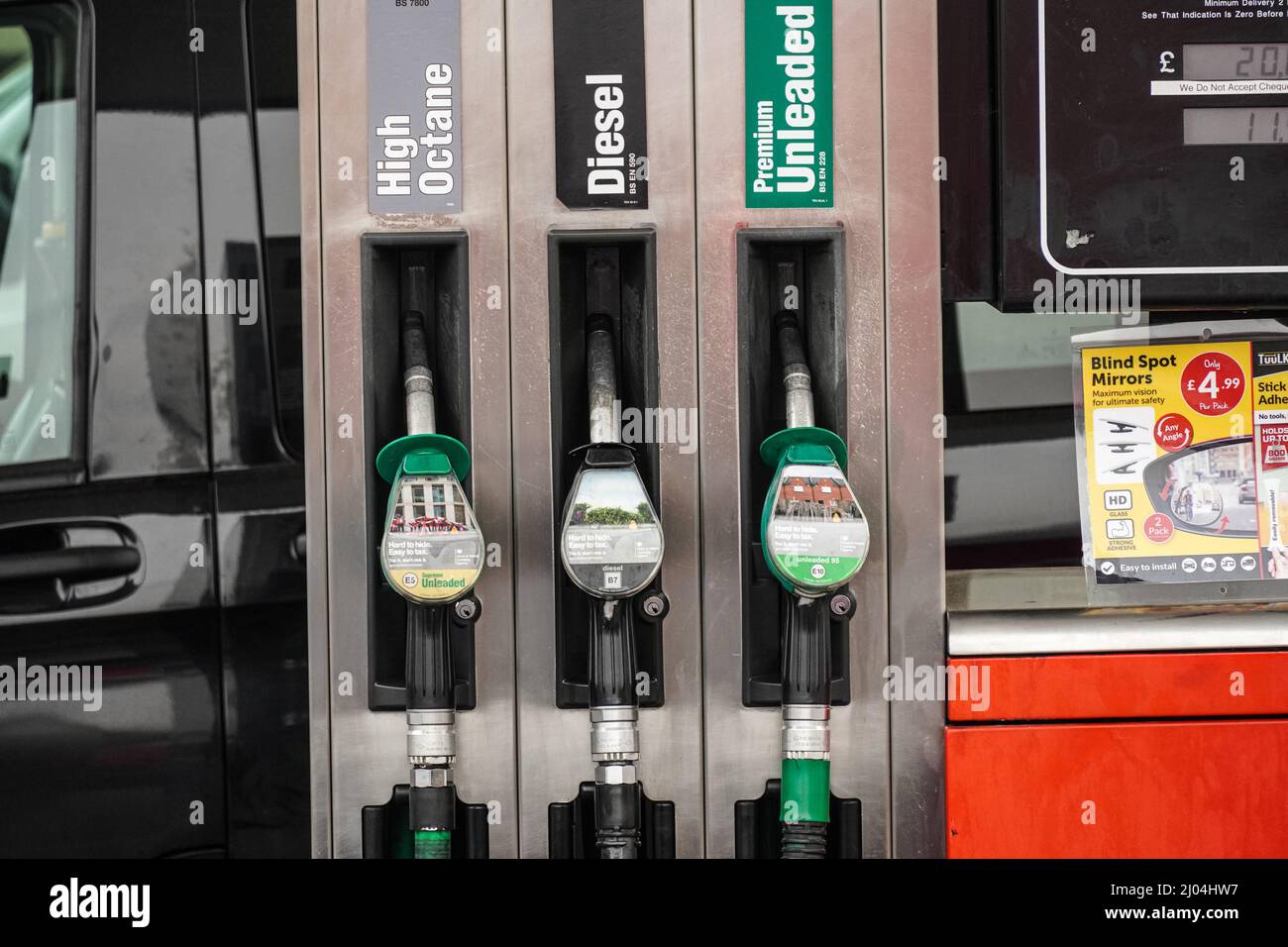 Petrol station fuel price sign hires stock photography and images Alamy