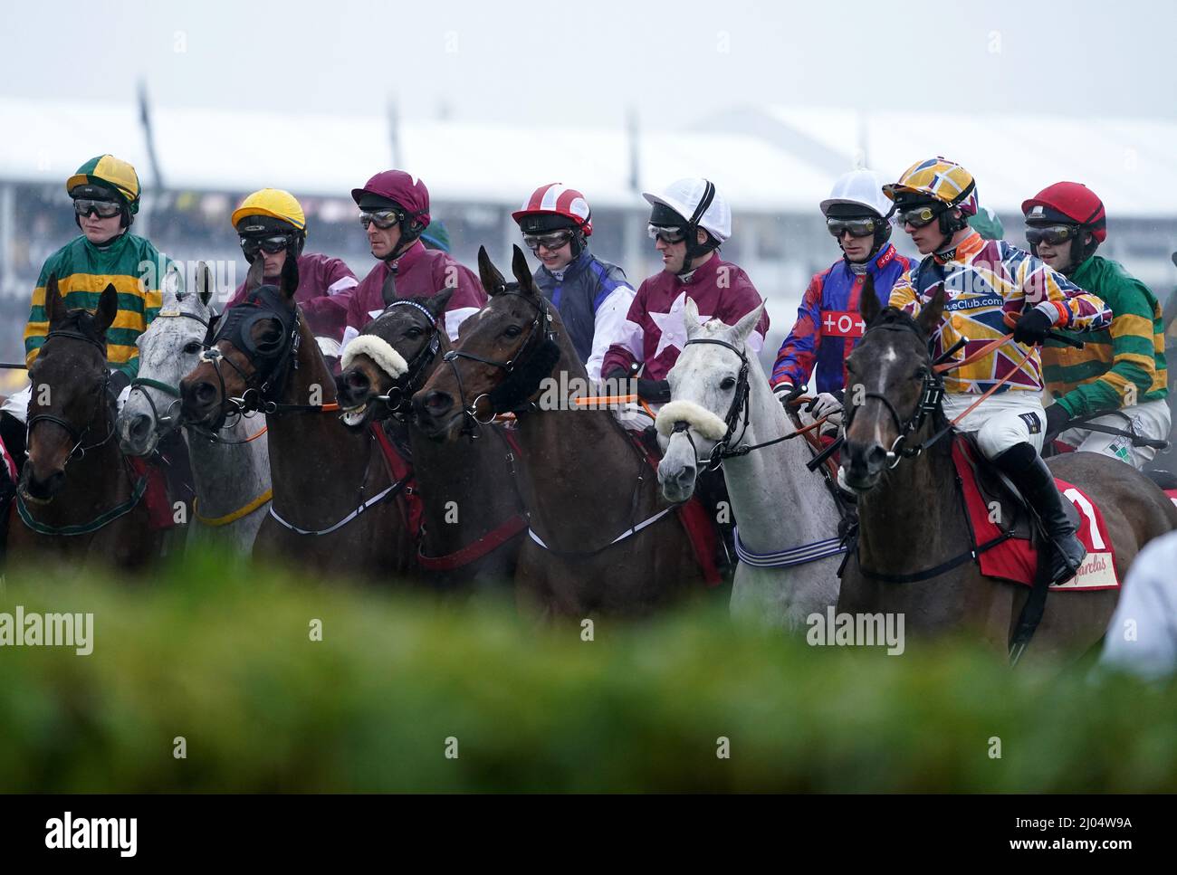 Cheltenham festival 2022 line up hi-res stock photography and images ...