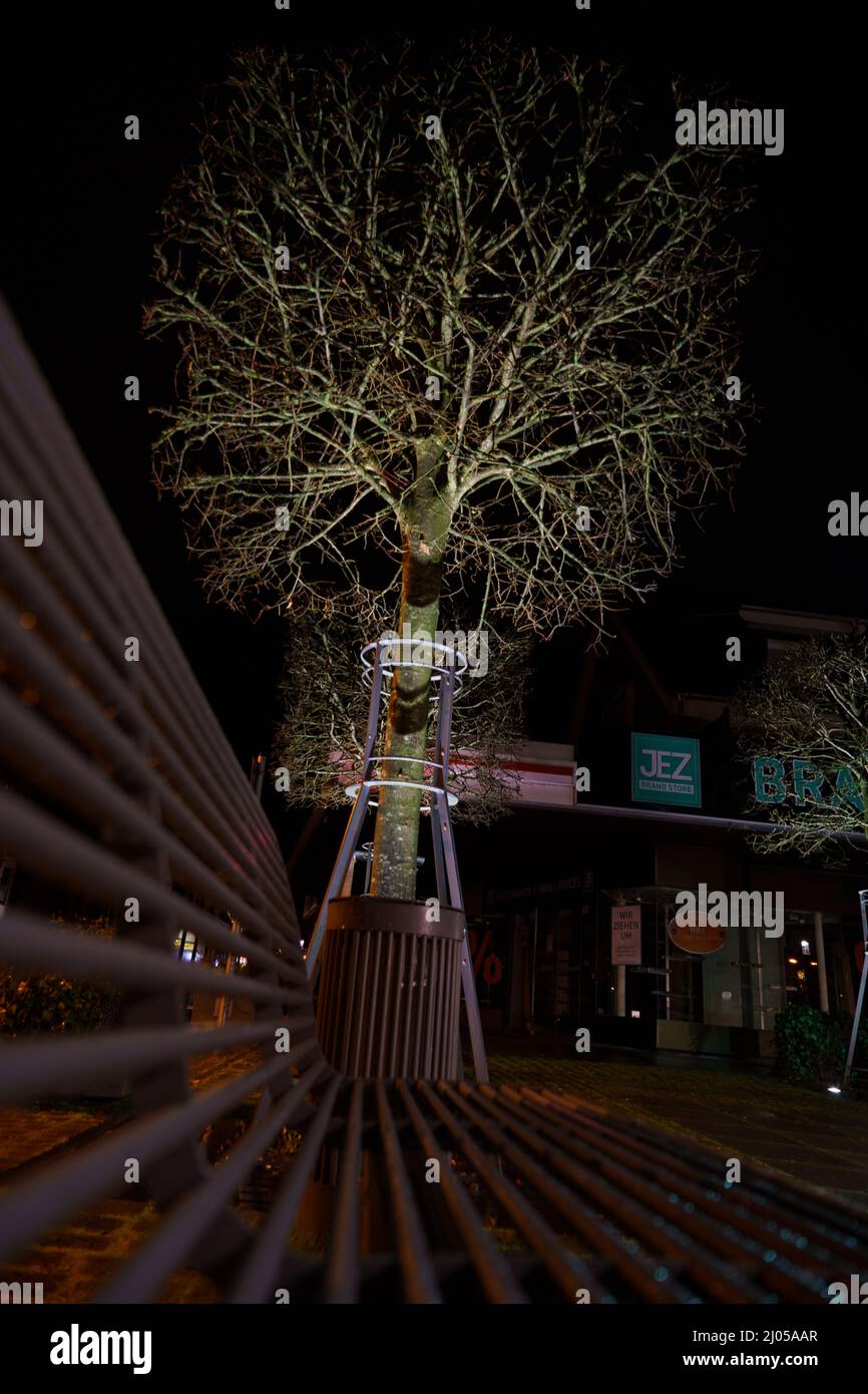 Artificial street lighting hires stock photography and images Alamy