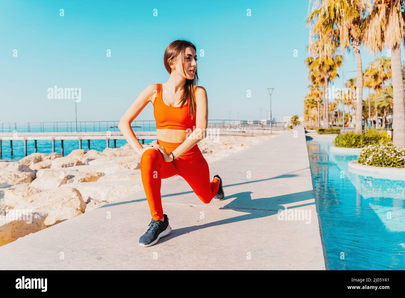 Stretching exercises outdoor hi-res stock photography and images - Alamy