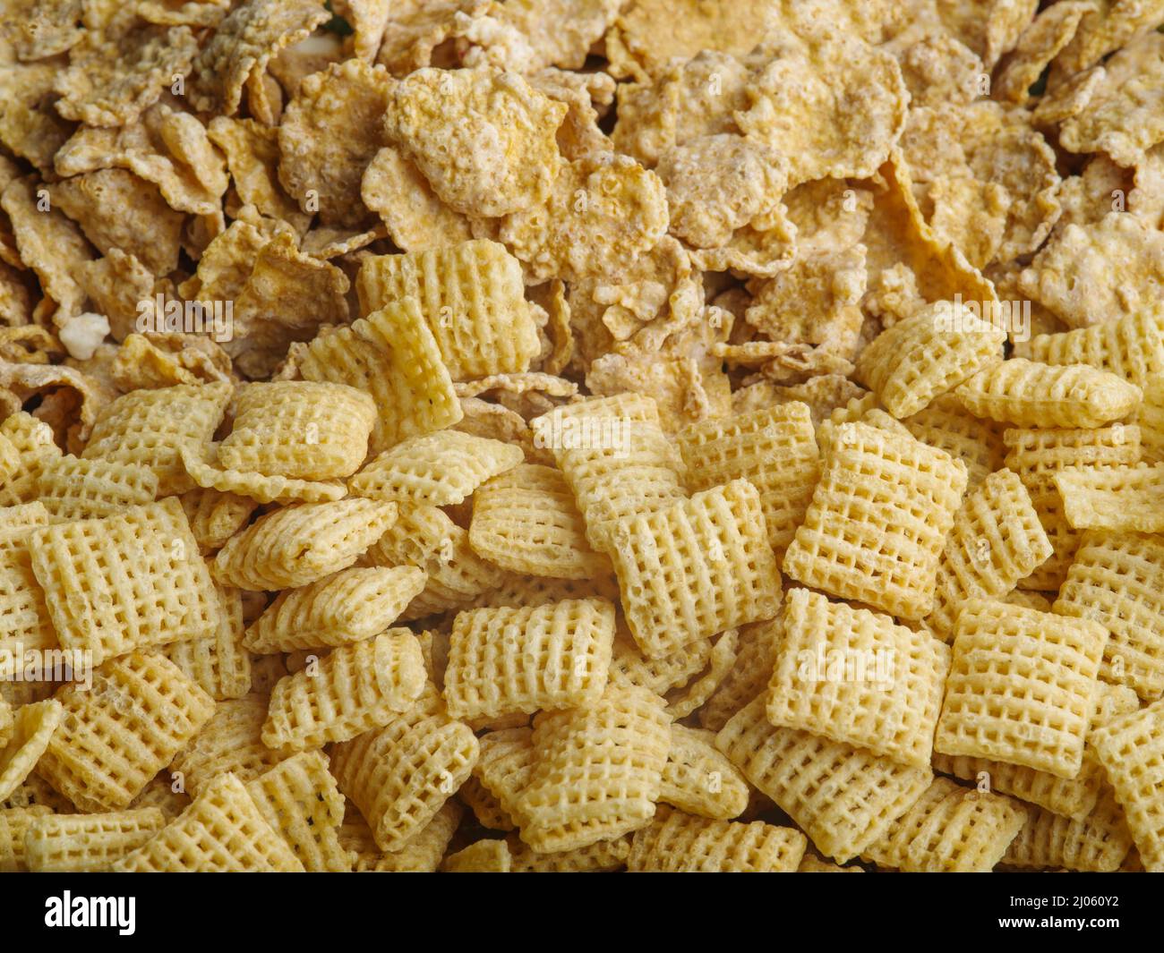 Whole grain quick breakfasts, assorted crispy cereal pads and cereals