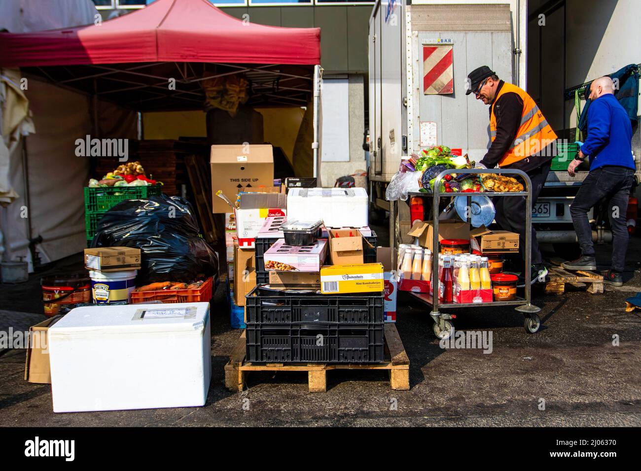 Warsaw, Poland. 16th Mar, 2022. Food being unloaded to feed Ukrainian refugees Ukrainian citizens flee to Poland to escape violence from the Russian invasion. A stop for many is the Warsaw central station. Credit: SOPA Images Limited/Alamy Live News Stock Photo
