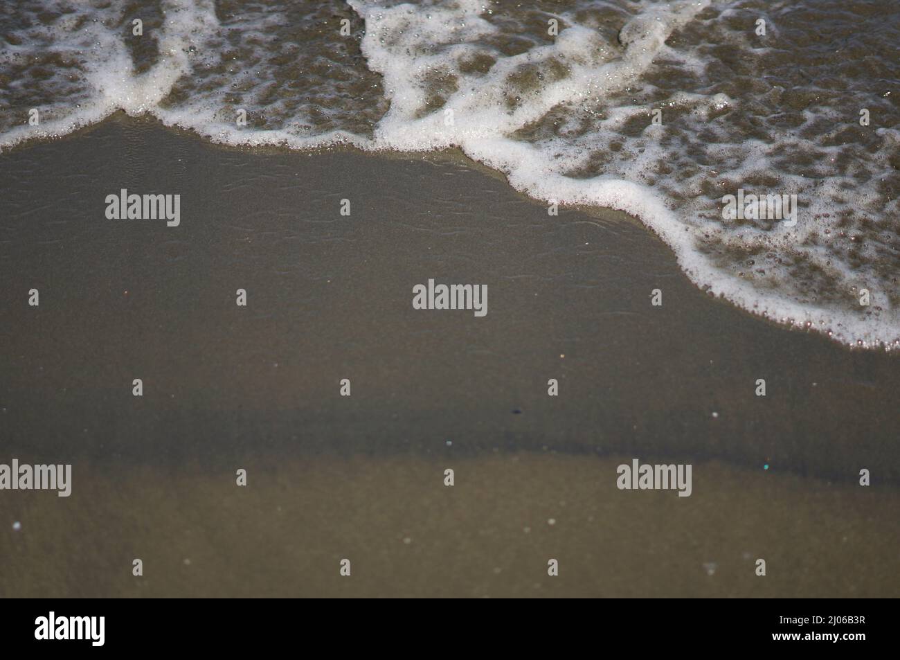 Foamy wave crashing macro hi-res stock photography and images - Alamy