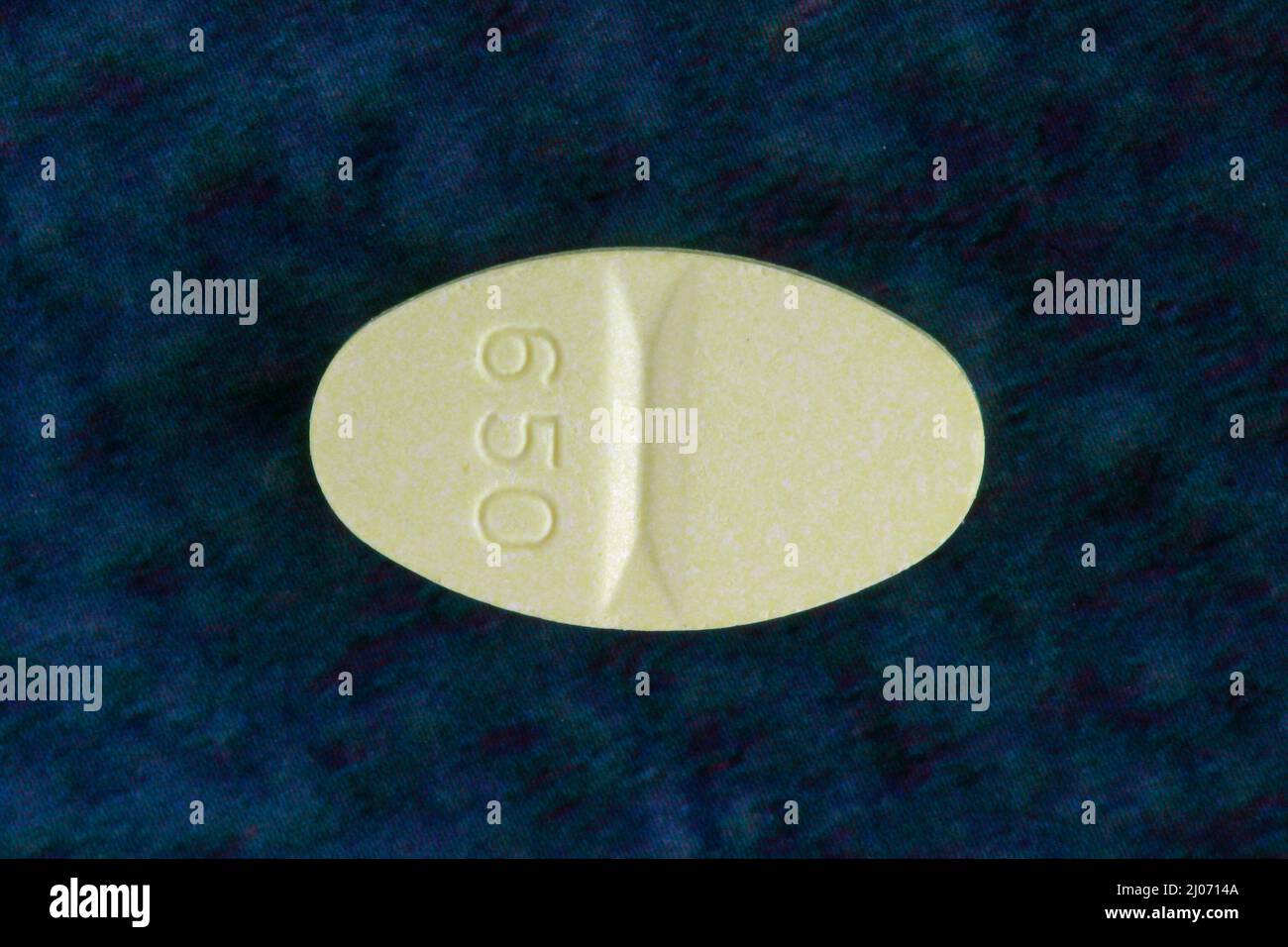 sinemet 650 tablet Stock Photo