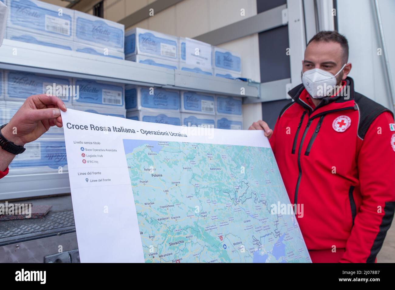 Rome, Italy. 16th Mar, 2022. Volunteers