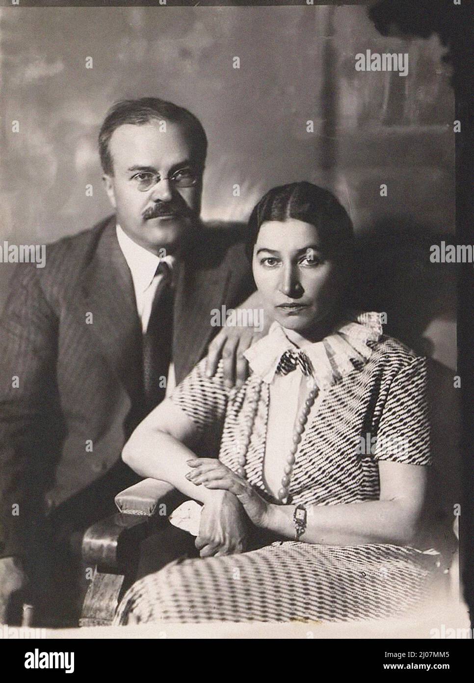 Polina zhemchuzhina molotov hi-res stock photography and images - Alamy