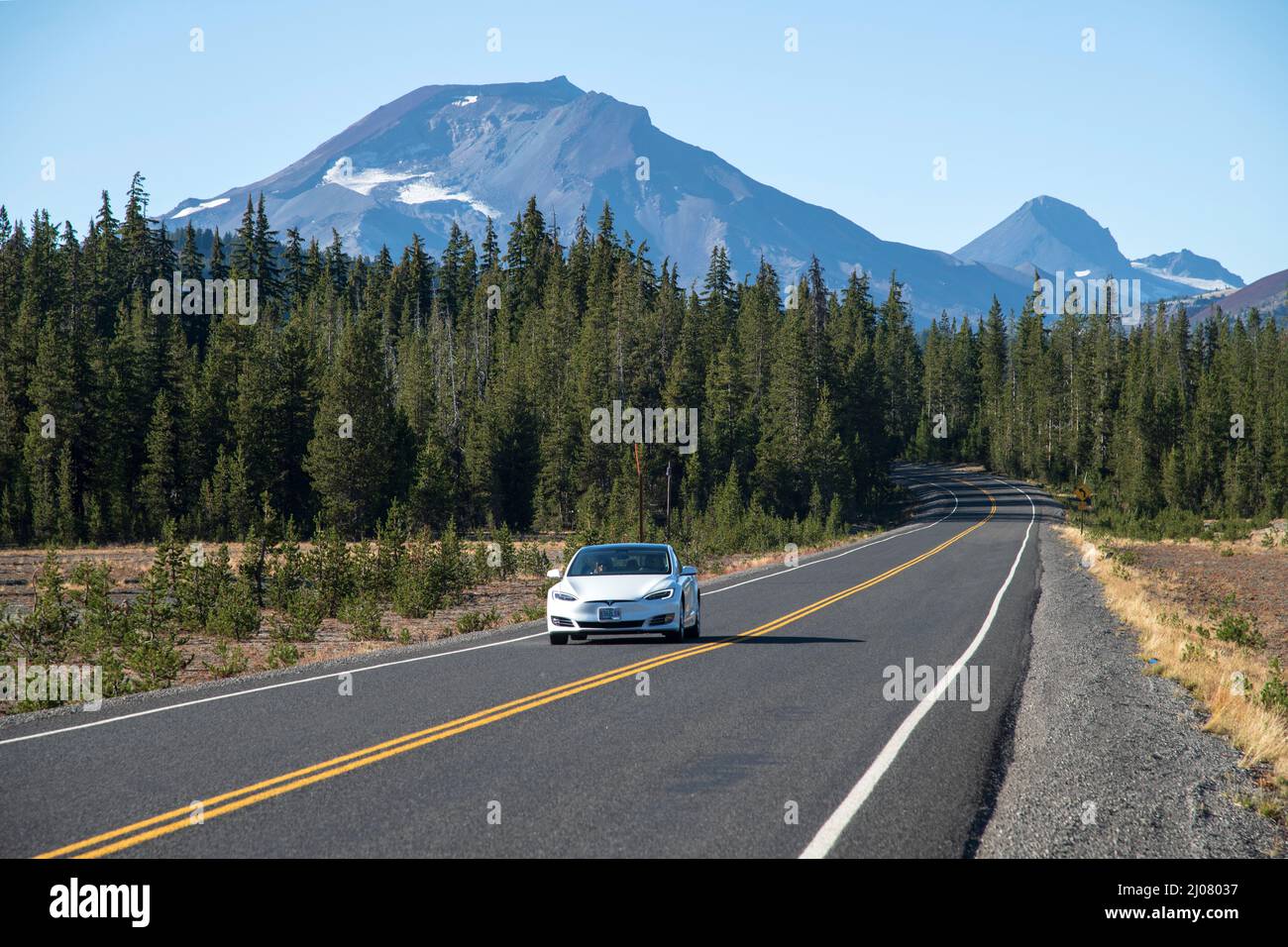 Oregon, Bend, Cascade Lakes Highway, South Sisterand Tesla Stock Photo