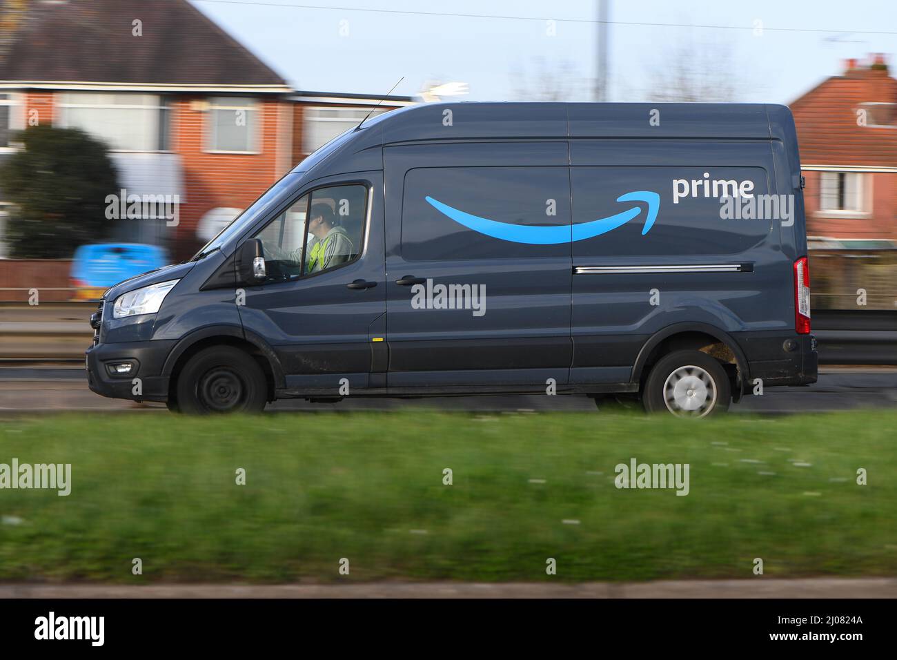 Amazon shopping hi-res stock photography and images - Alamy
