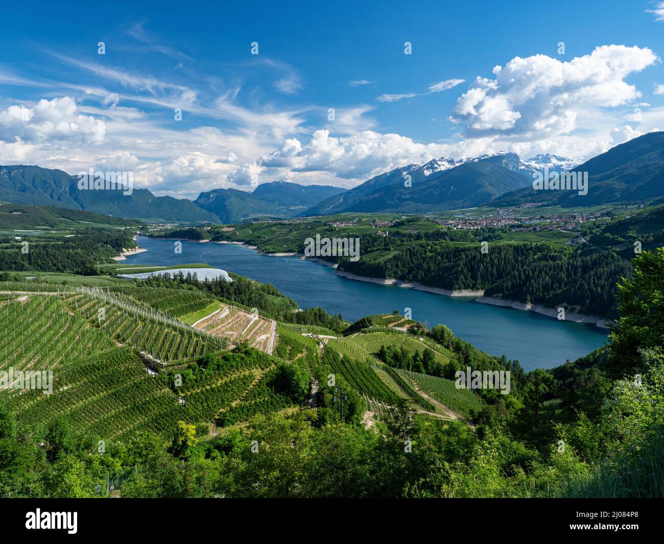 Lake Santa Giustina - The big dam in the valley of canyons - Nature - Lakes