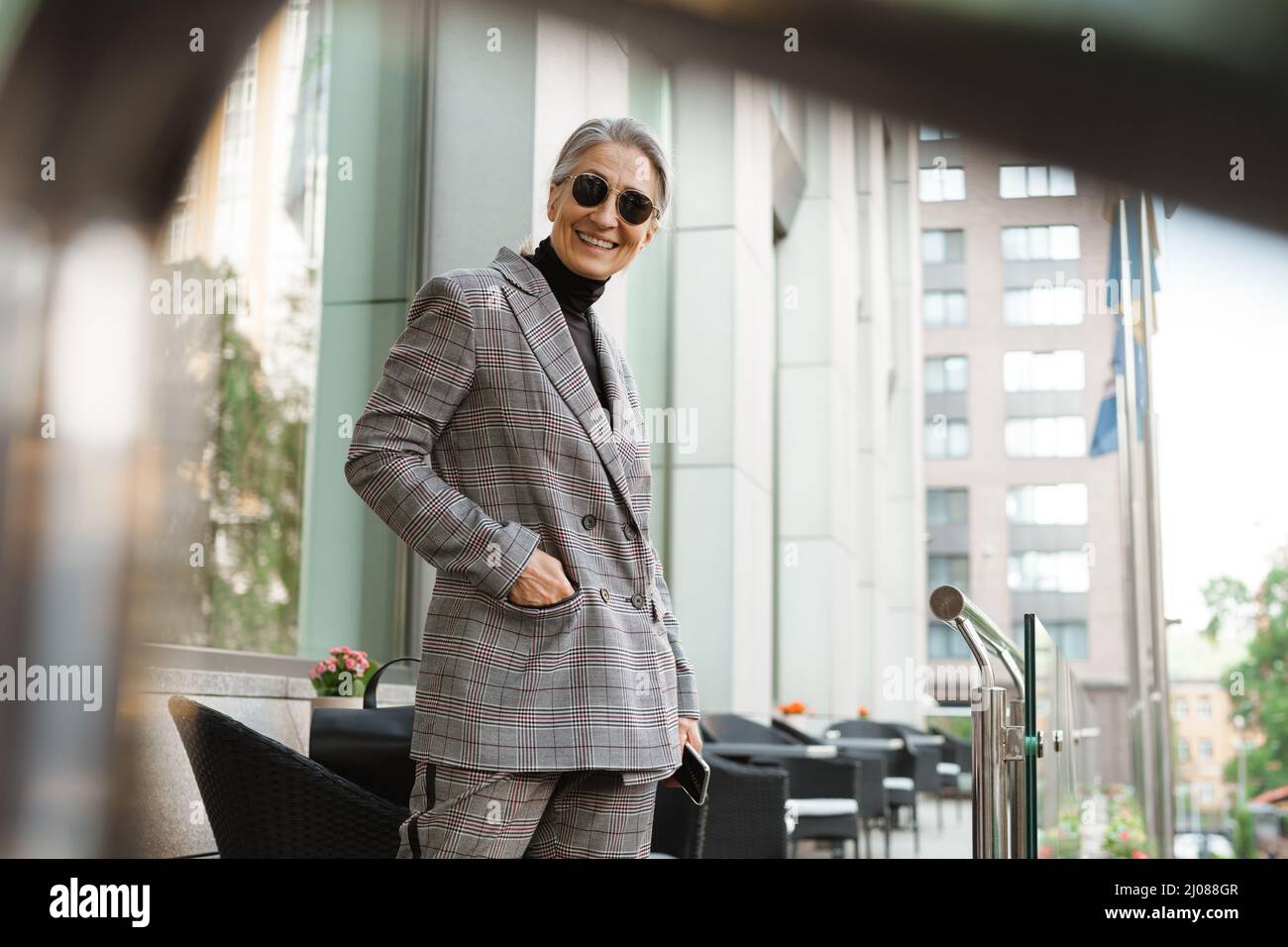 Cafe woman laugh senior hi-res stock photography and images - Alamy
