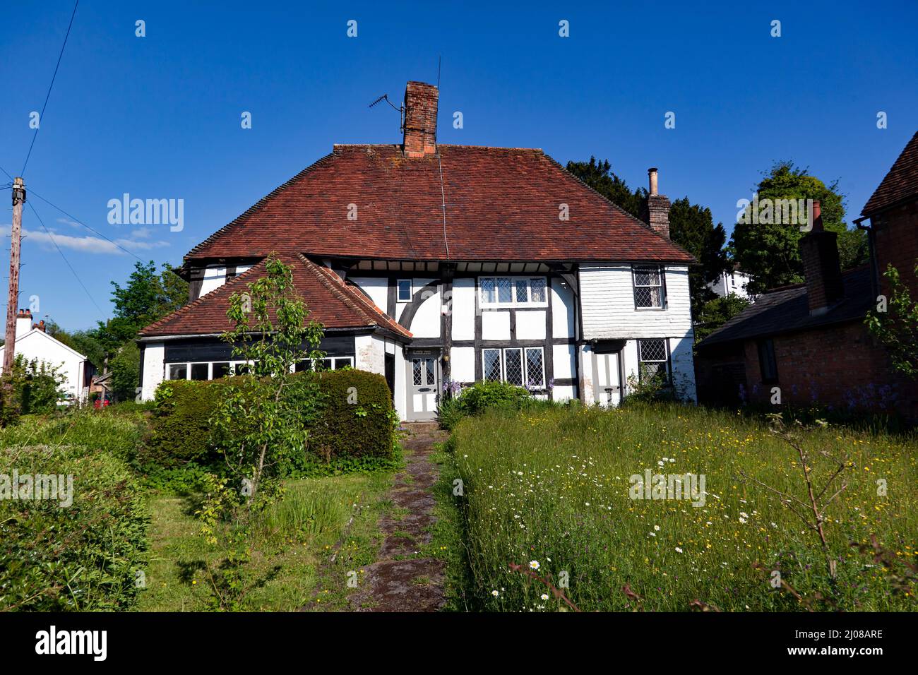 Rose Bank Cottage 12 Robertsbridge Highstreet, Robertsbridge, East Sussex, Stock Photo