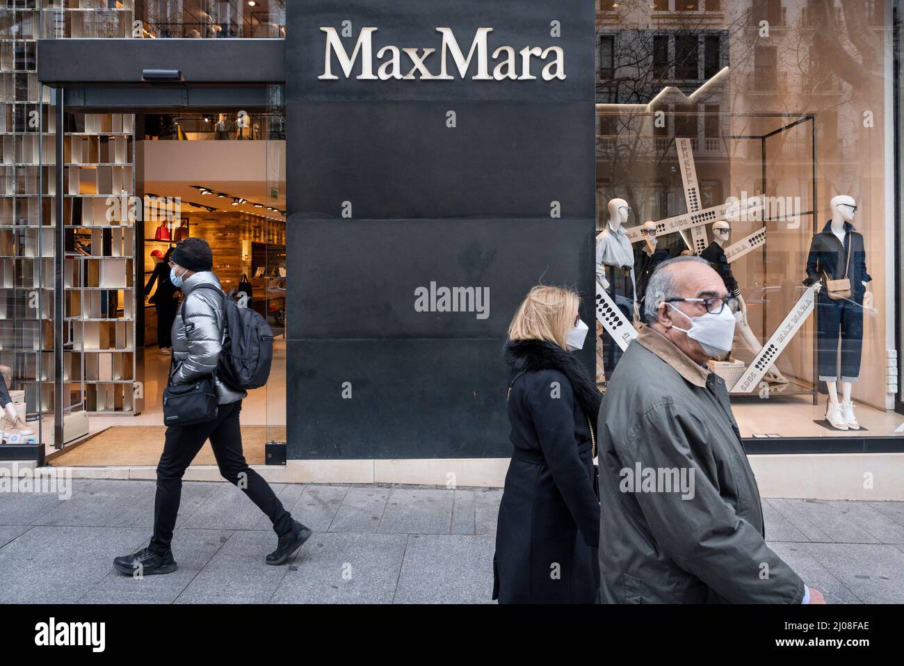 Madrid, Spain. 19th Feb, 2022. Pedestrians walk past the Italian fashion  brand Max Mara store seen in Spain. (Credit Image: © Xavi Lopez/SOPA Images  via ZUMA Press Wire Stock Photo - Alamy