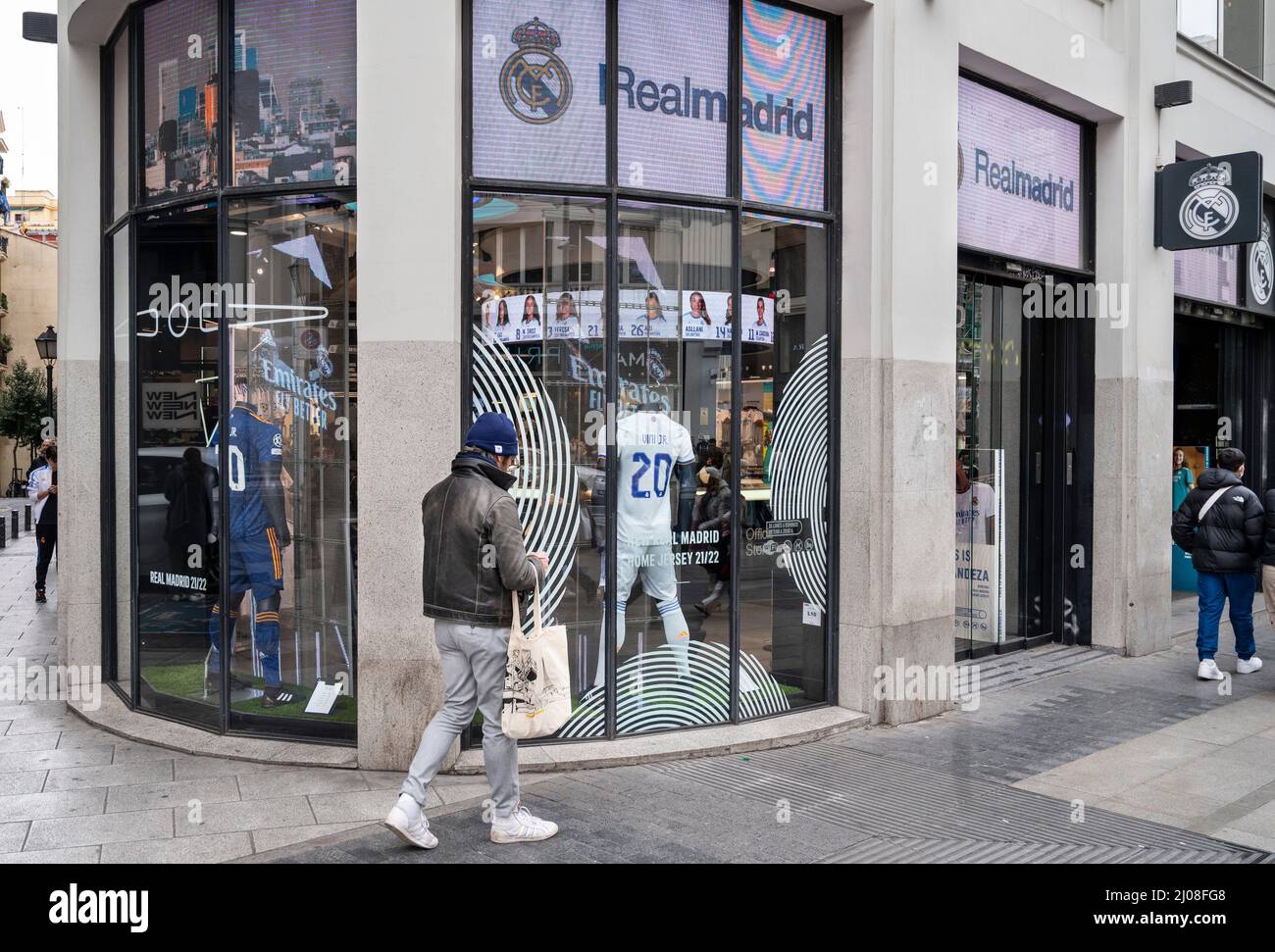 Design Sanzpont Arquitectura Real Madrid Official Store Soccer
