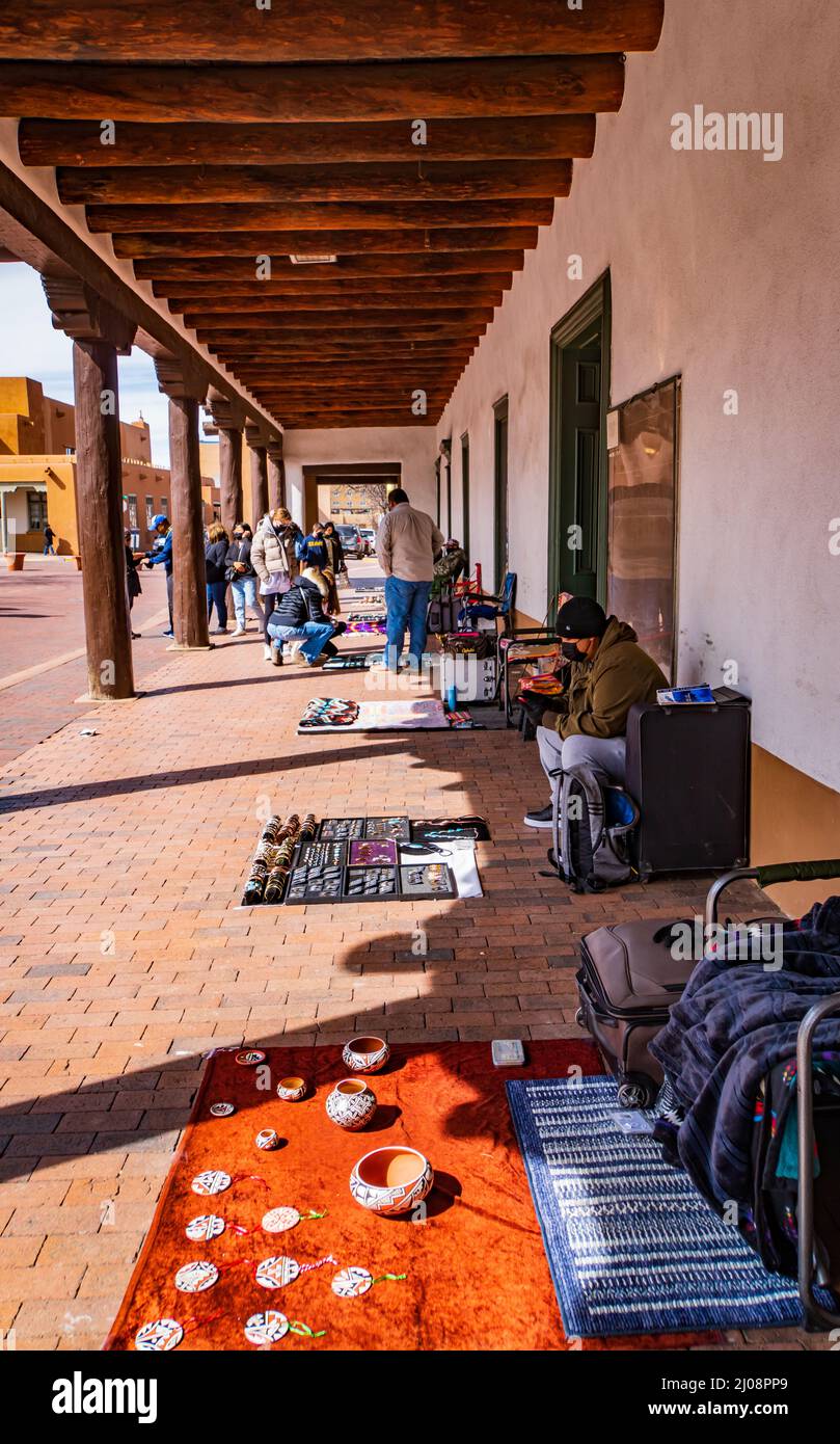 artisans displaying their jewelry on blankets under the columns on the Plaza in Santa Fe, New Mexico, USA Stock Photo