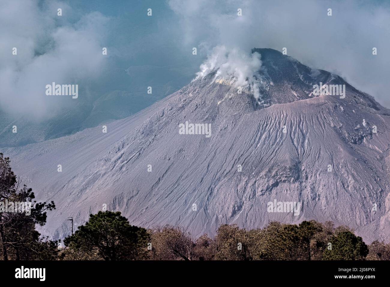 Santiaguito lava dome erupting off Santa Maria volcano, Quetzaltenango, Guatemala Stock Photo
