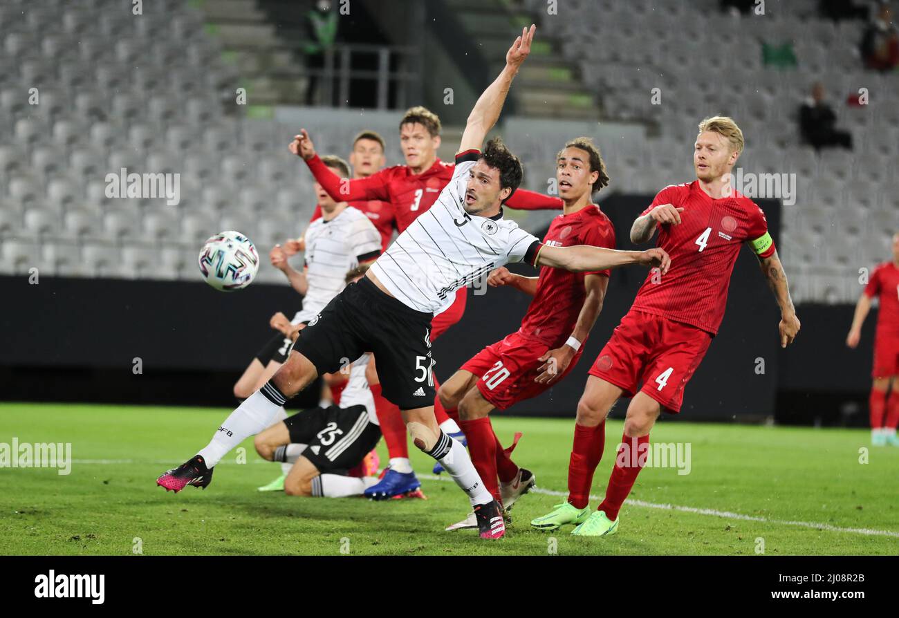 Chance durch Mats Hummels  Fussball LŠnderspiel Deutschland - DŠnemark  © diebilderwelt / Alamy Stock Stock Photo