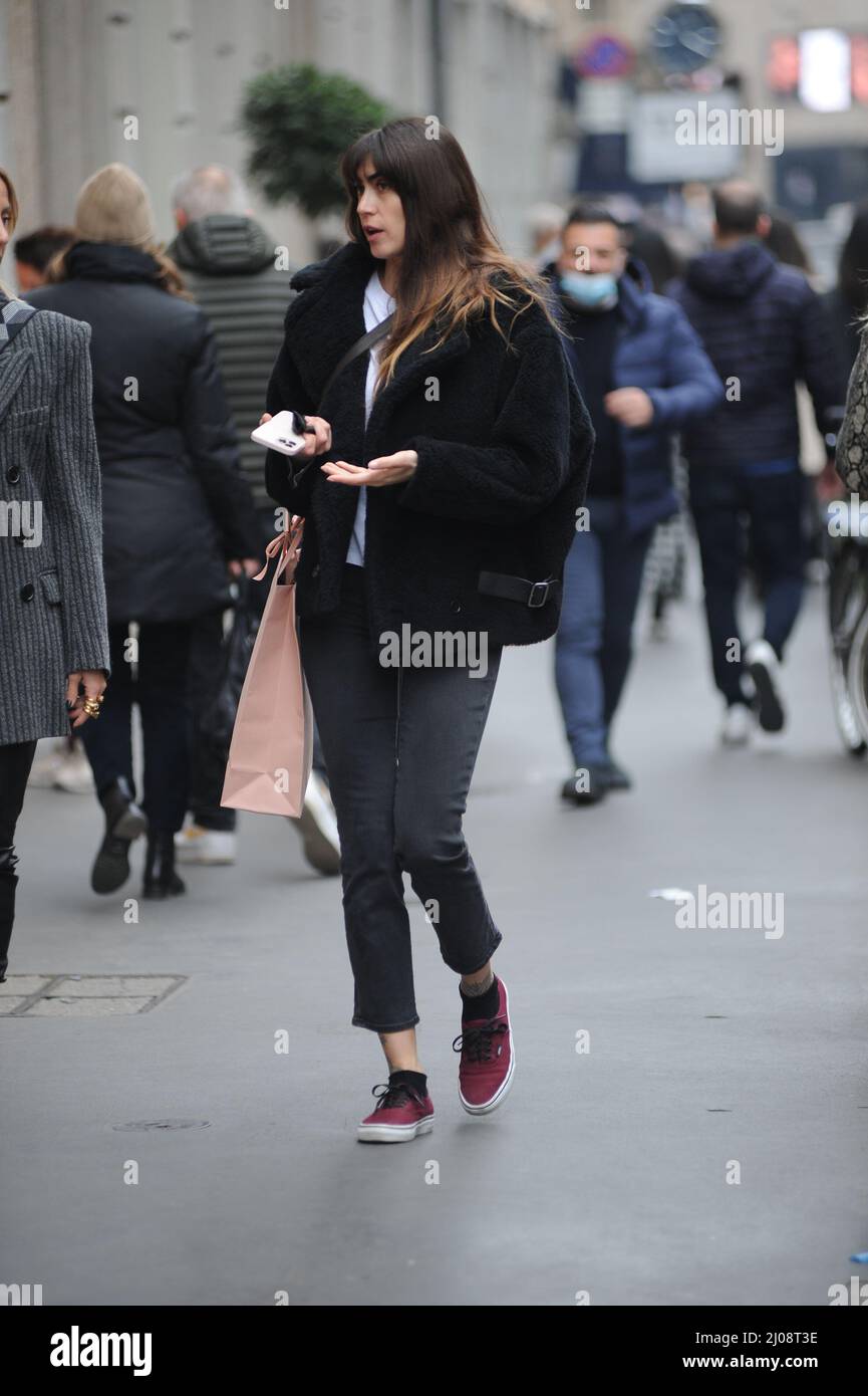Milan, Italy. 17th Mar, 2022. Milan, 17-03-2022 Melissa Satta with her new  haircut, surprised to go shopping at "MIU MIU" with a friend. When he  finishes he takes a walk until he