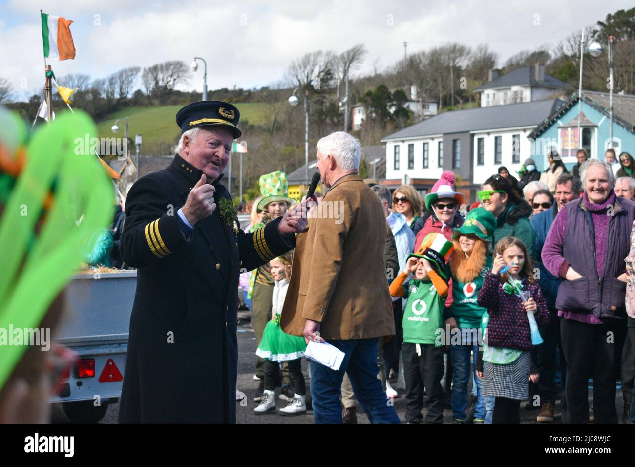 Bantry, West Cork, Ireland. 17th Mar, 2022. After a long break due to the pandemic, Saint Patrick's Day celebrations are back in full swing. A large crowd of people gathered today in the square to watch the parade and enjoy the sunny day. Credit: Karlis Dzjamko/Alamy Live News Stock Photo