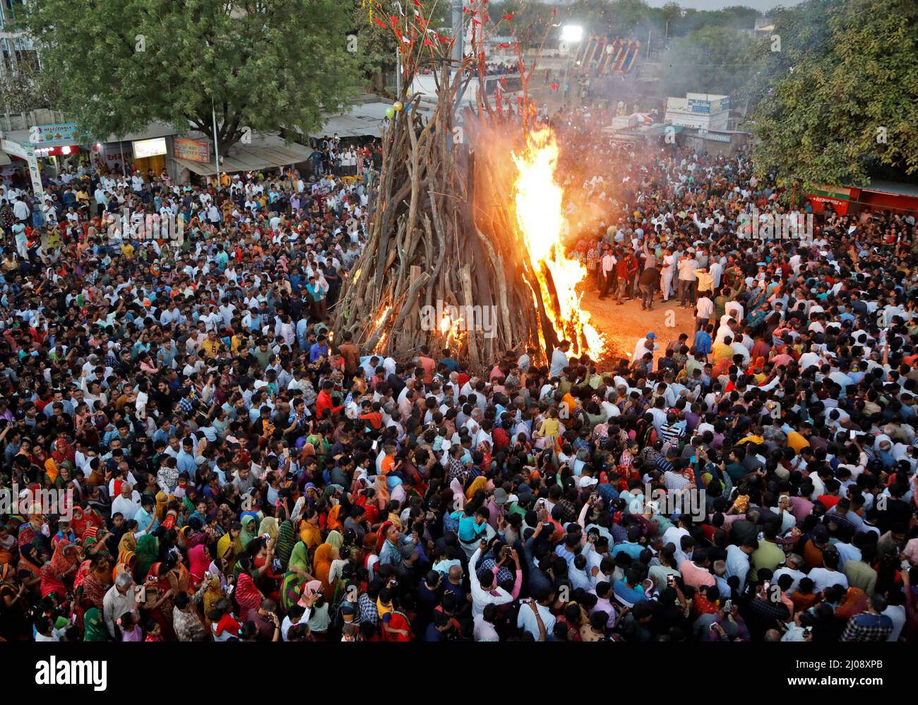 Holika bonfire hi-res stock photography and images - Alamy