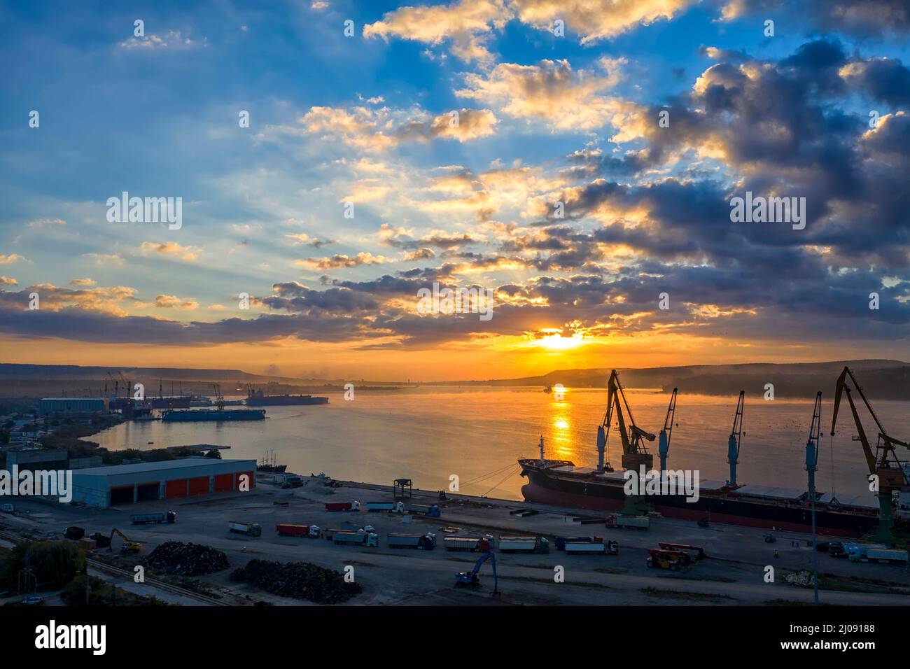 Aerial view sunrise from sea hi-res stock photography and images - Alamy