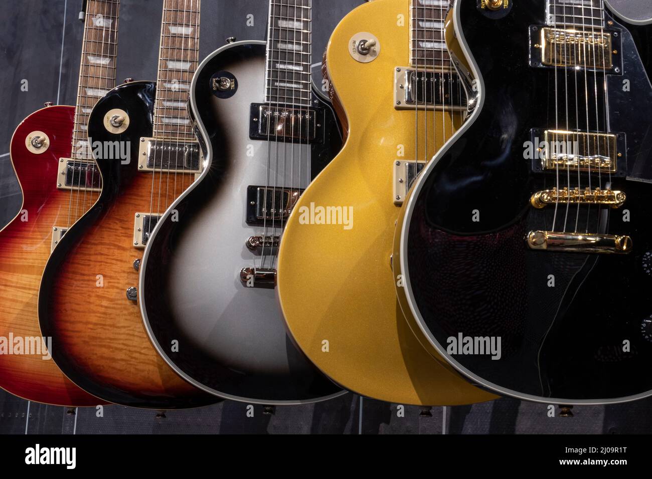 Display of guitars hi-res stock photography and images - Alamy