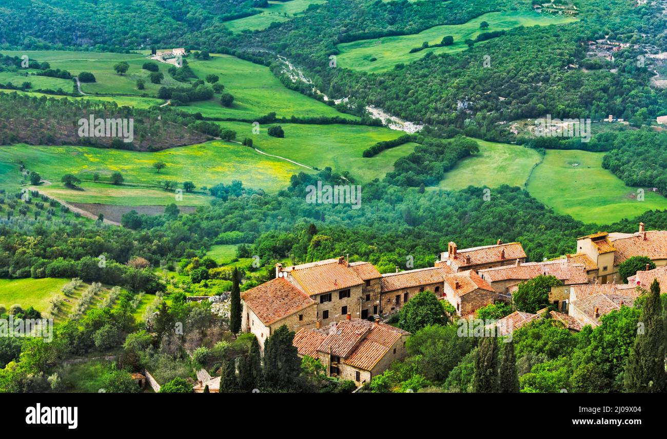 Castiglione d'Orcia (also known Rocca di Tentennano) on the hilltop, Siena Province, Tuscany Region, Italy Stock Photo