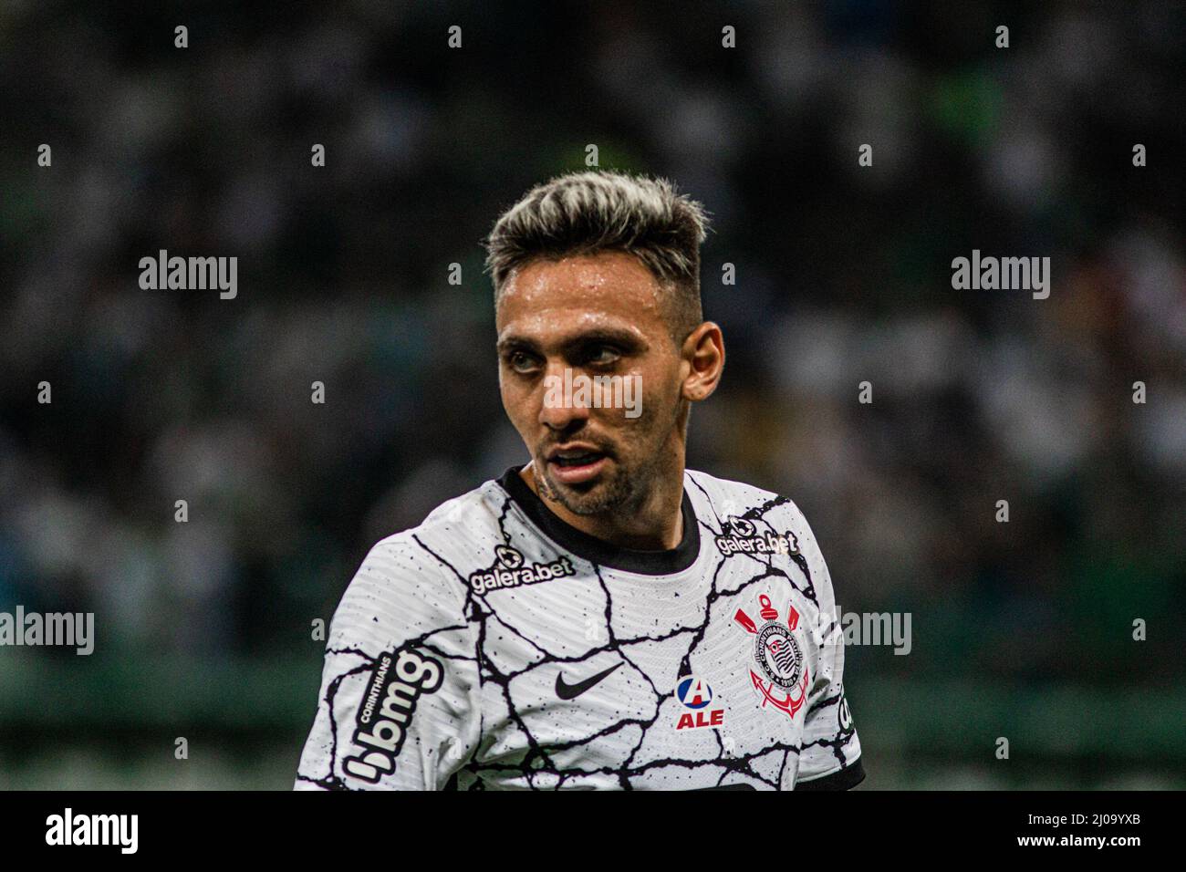 SÃO PAULO, SP - 17.03.2022: PALMEIRAS X CORINTHIANS - Gustavo Gómez in the  match between Palmeiras X Corinthians, valid for the 6th round (delayed) of  the 2022 Campeonato Paulista, held at the